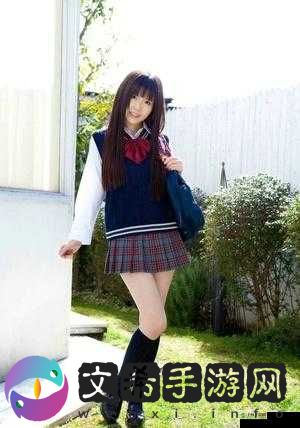 伊人成人生综合网图片:美丽与诱惑的交织