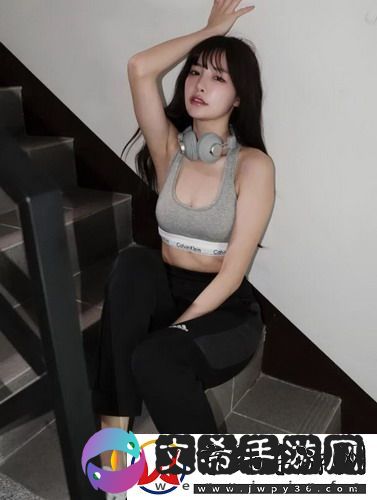 我和小䧅在车上后坐小杰