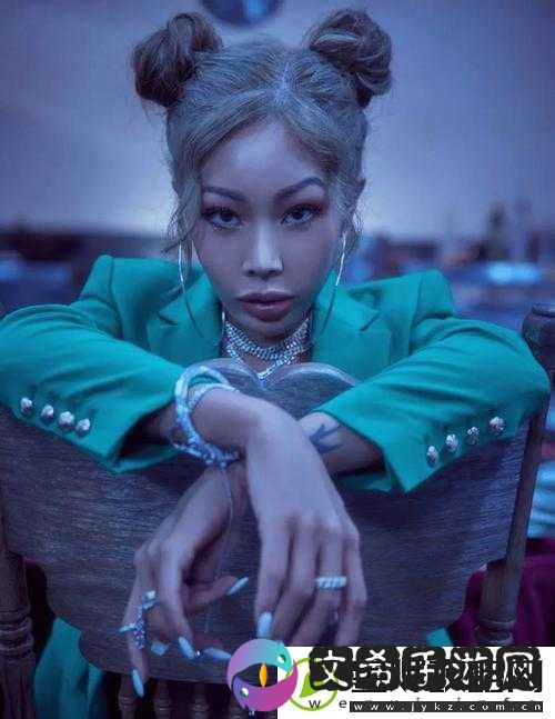 Indigo-女-rapper：以独特风格展现音乐魅力