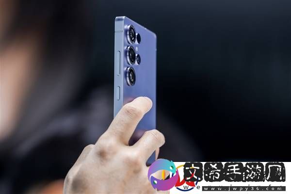 三星Galaxy-S25系列：AI拟人化革命-重塑手机智能交互新未来