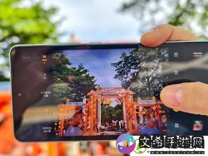 猛交-XXX-乱巴西：极致激情的完整呈现