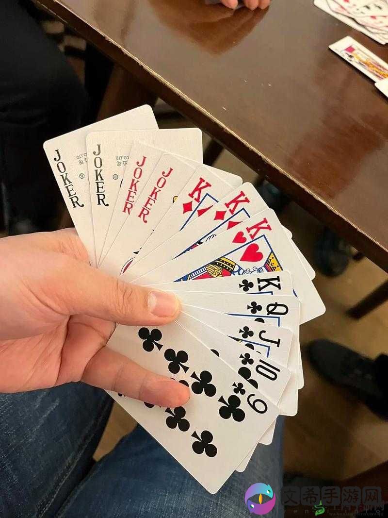 一男一女打扑克:谁更胜一筹