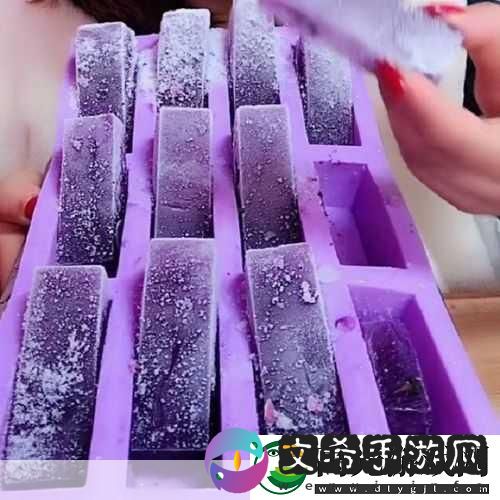冰块和棉签的用法小黄花