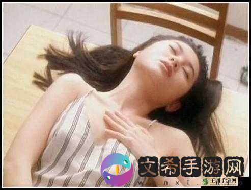 YSL 蜜桃色蜜桃成熟时之美丽绽放