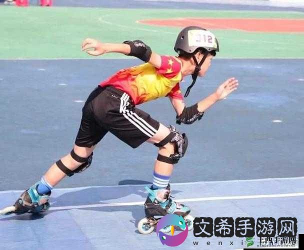 男生女生一起相嗟嗟嗟轮滑鞋免费：畅享轮滑乐趣