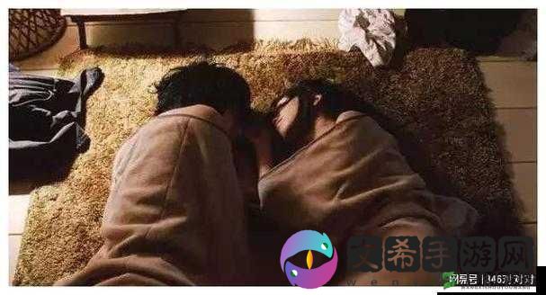男女生嗟嗟嗟如痛照片：青春的迷茫与伤痛